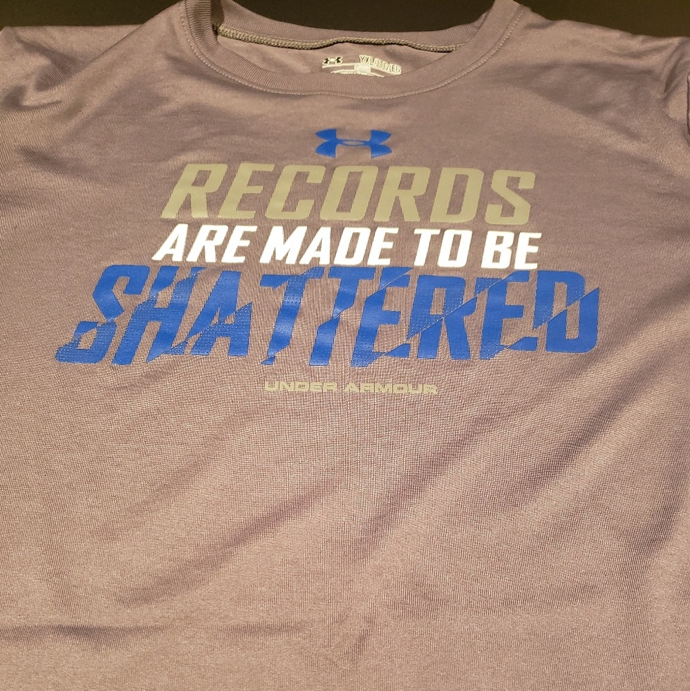 Athletic shirt